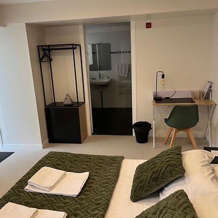 Hotel Le Saint Patrice バイユー エクステリア 写真