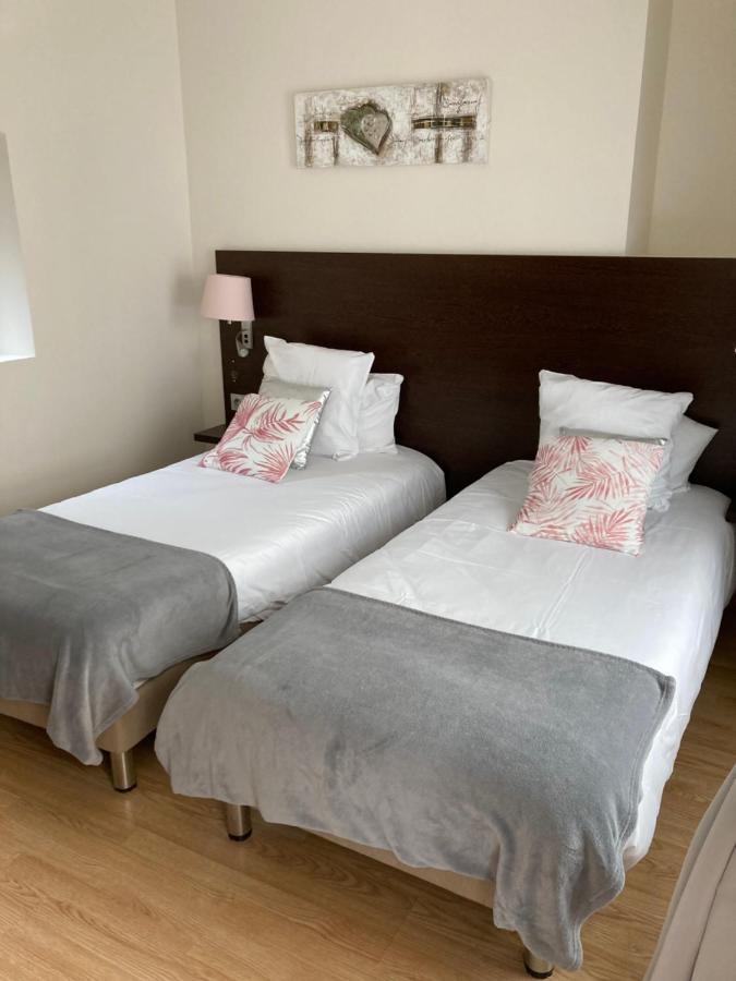 Hotel Le Saint Patrice バイユー エクステリア 写真
