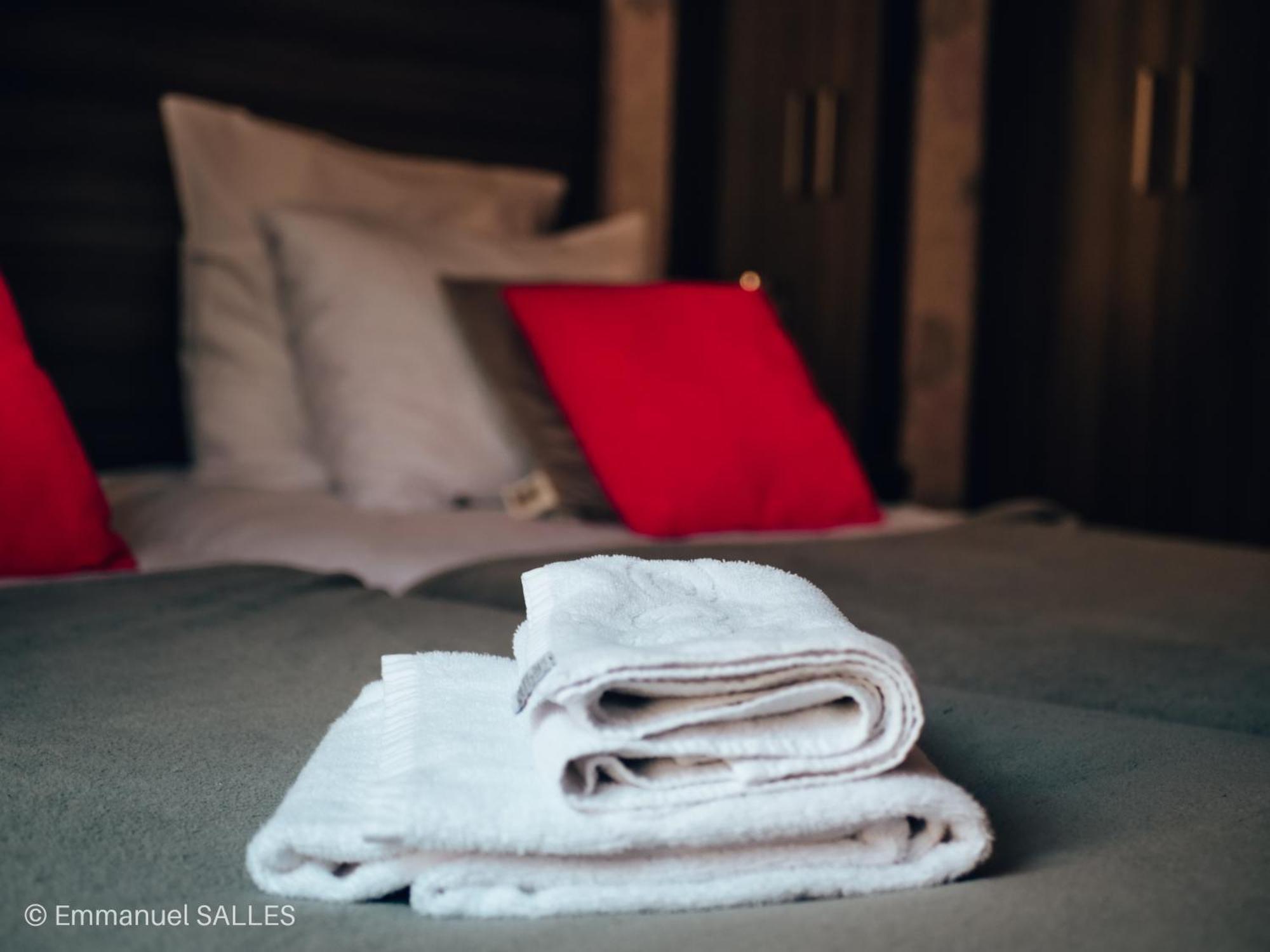 Hotel Le Saint Patrice バイユー エクステリア 写真