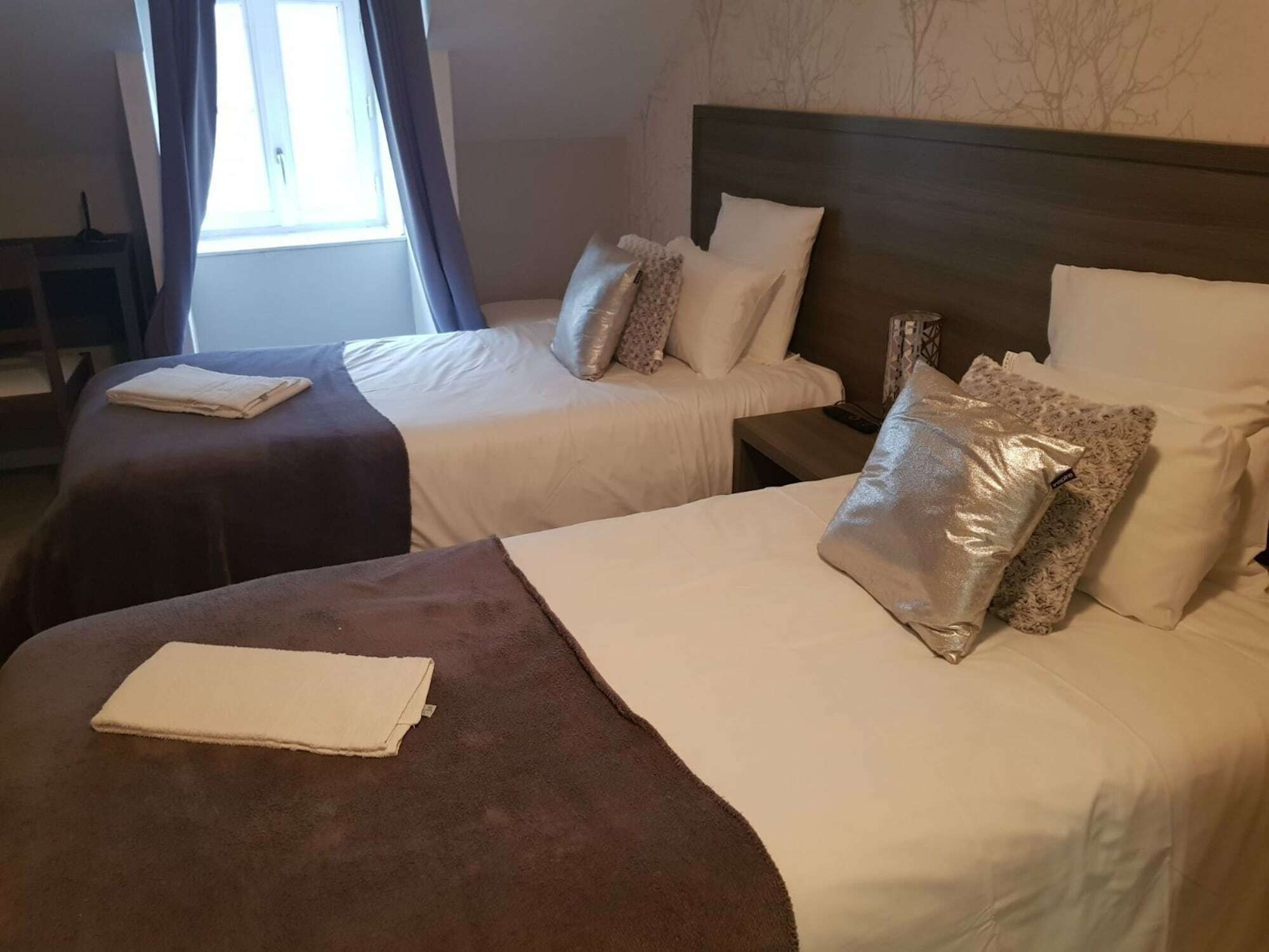 Hotel Le Saint Patrice バイユー エクステリア 写真